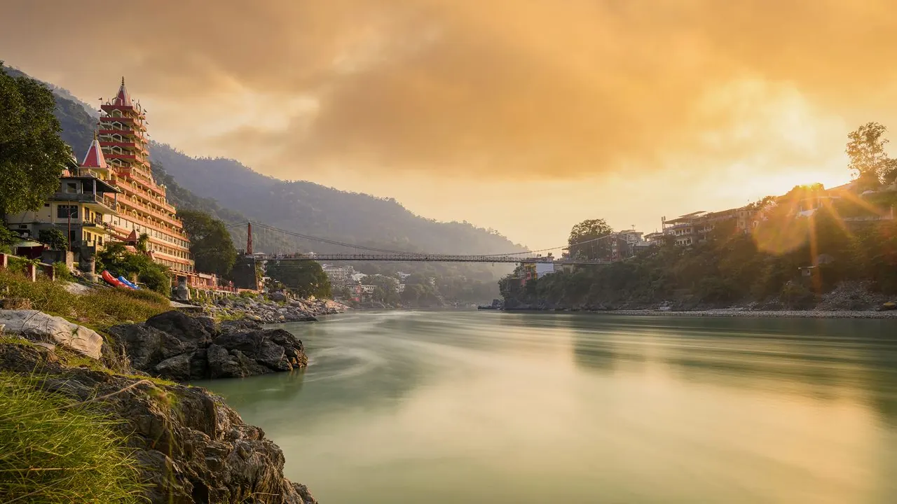 Yoga in Rishikesh Ganges Mountains